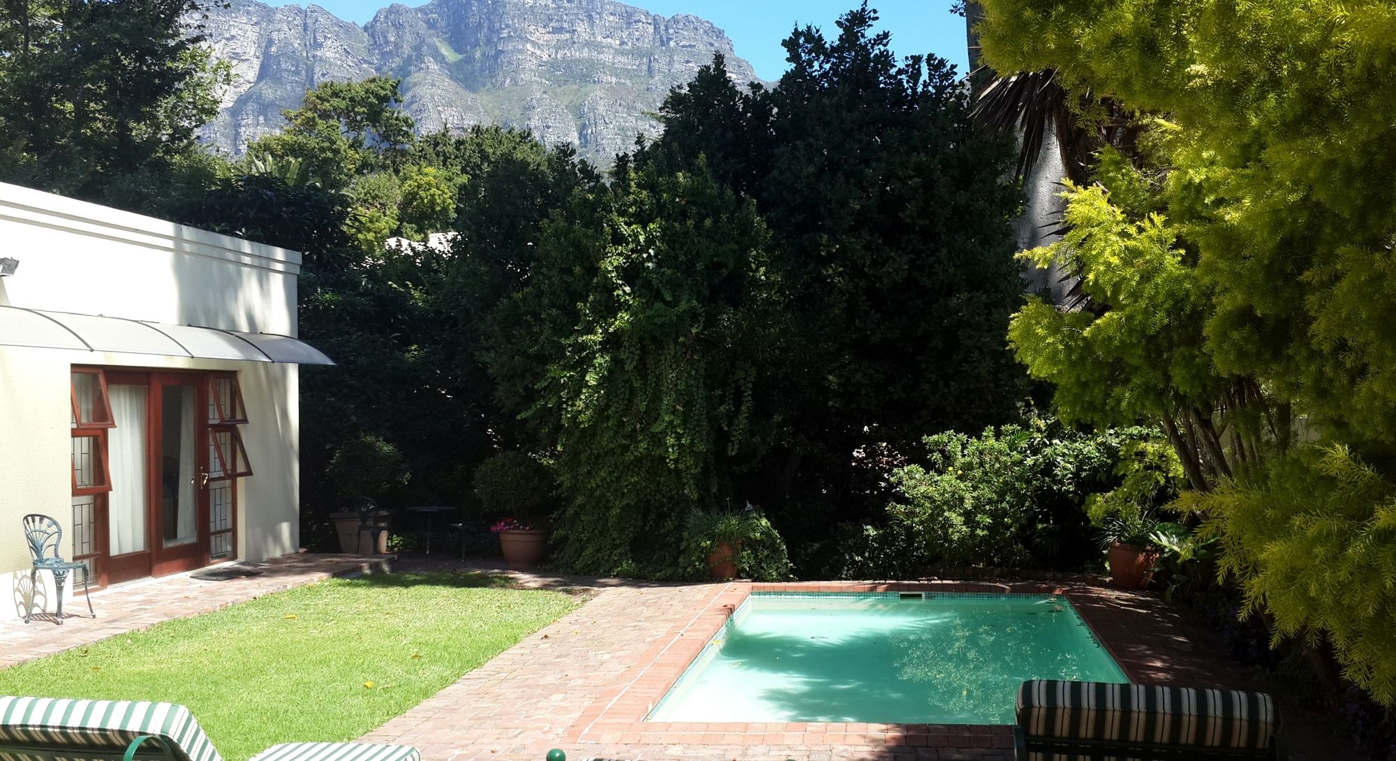 Фото Riversong Guest House