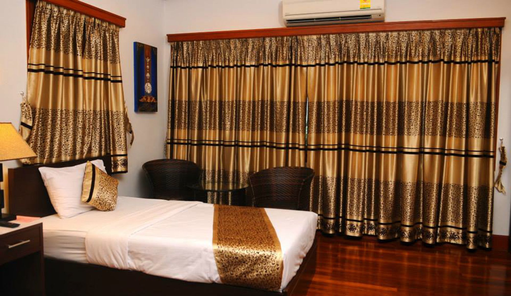 Фото Malaysia Hotel