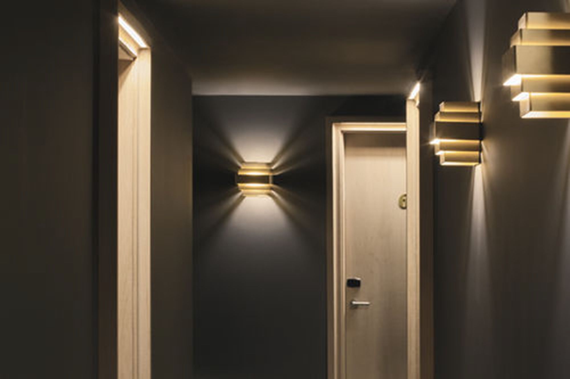 Фото Yurbban Trafalgar Hotel