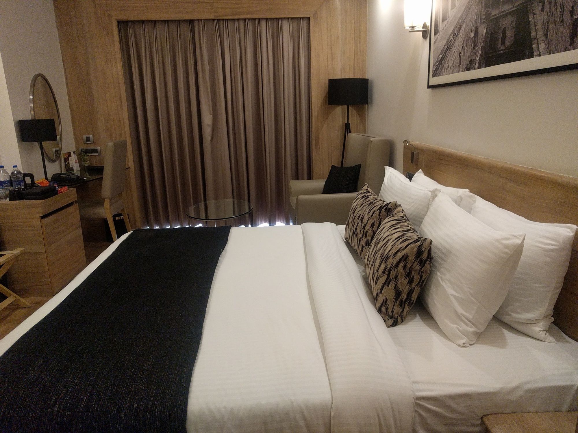 Фото Lemon Tree Premier City Center Gurugram