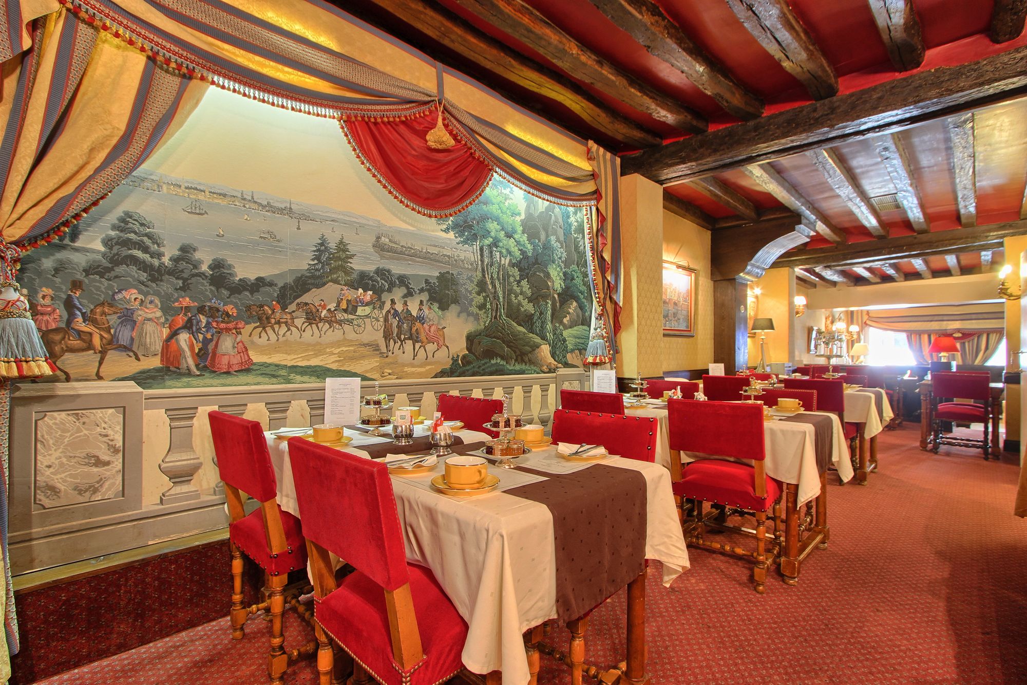 Фото Hotel des Deux Continents