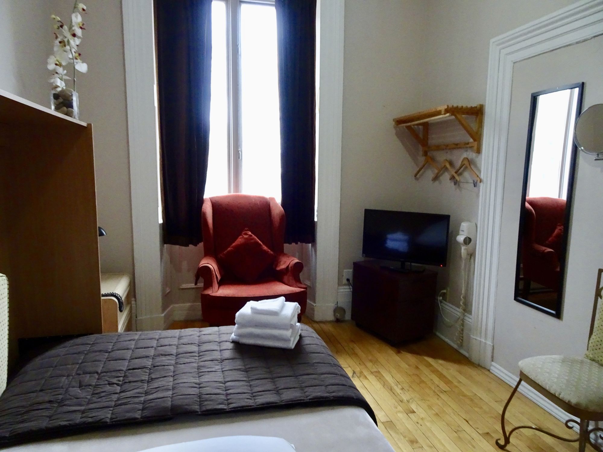 Фото Auberge & Hôtel Montréal Espace Confort