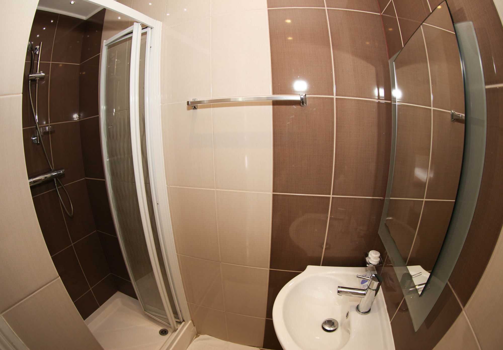 Фото Holland Court Hotel