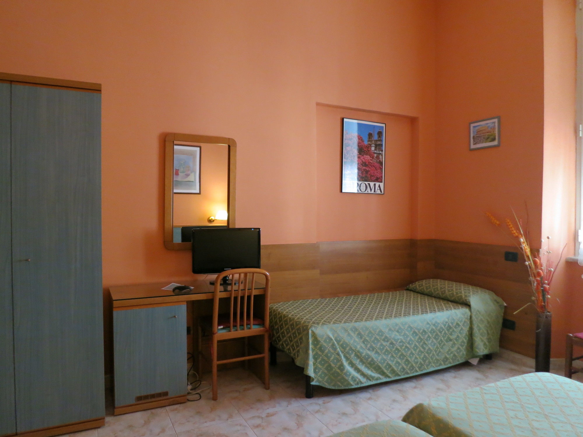 Фото Hotel Katty
