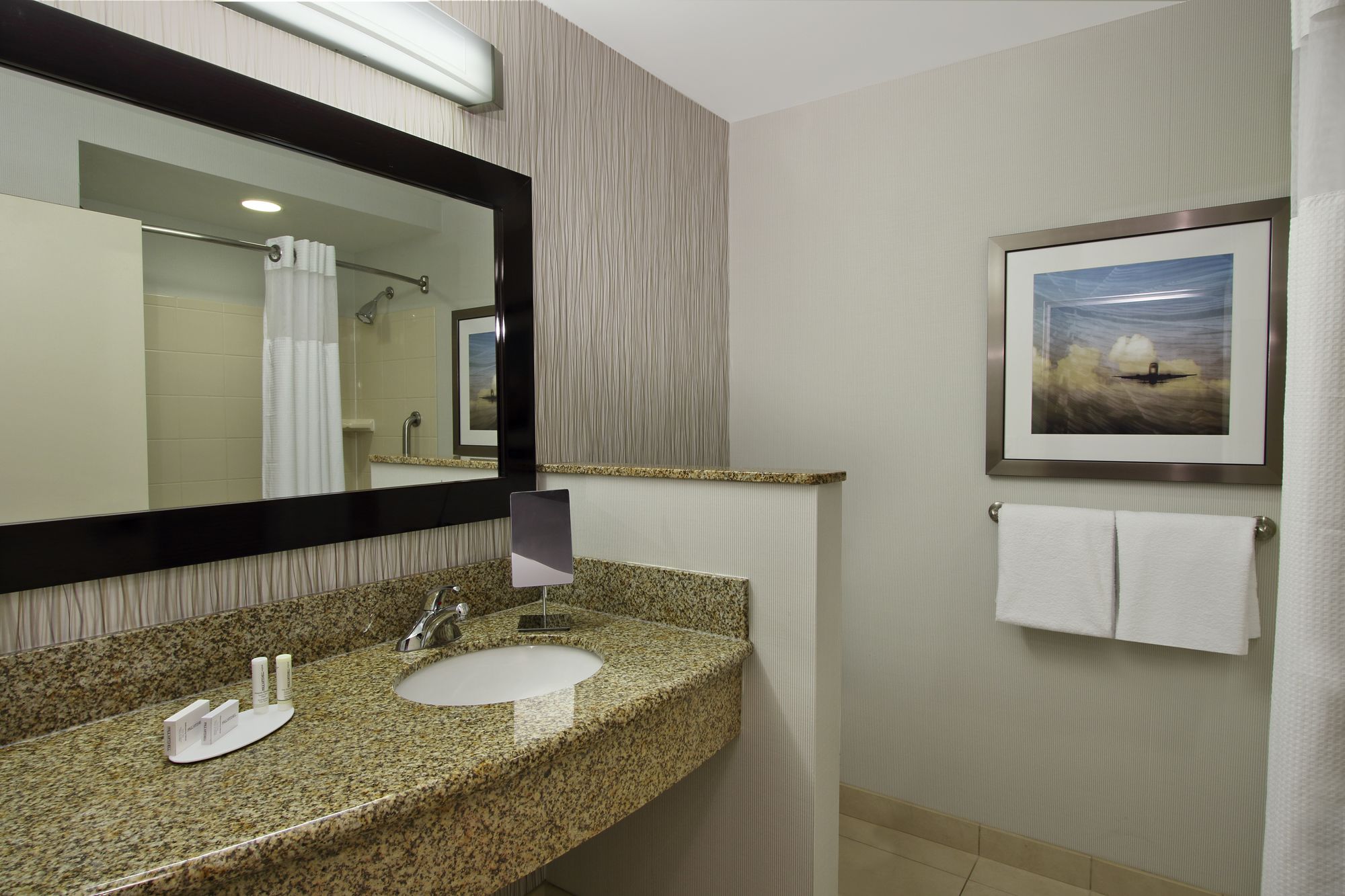 Фото Courtyard by Marriott Atlanta Airport West