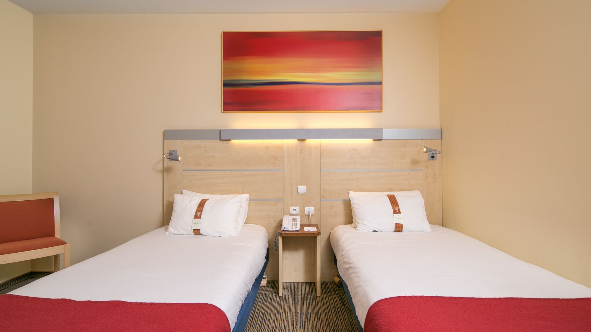 Фото Holiday Inn Express Saint-Nazaire