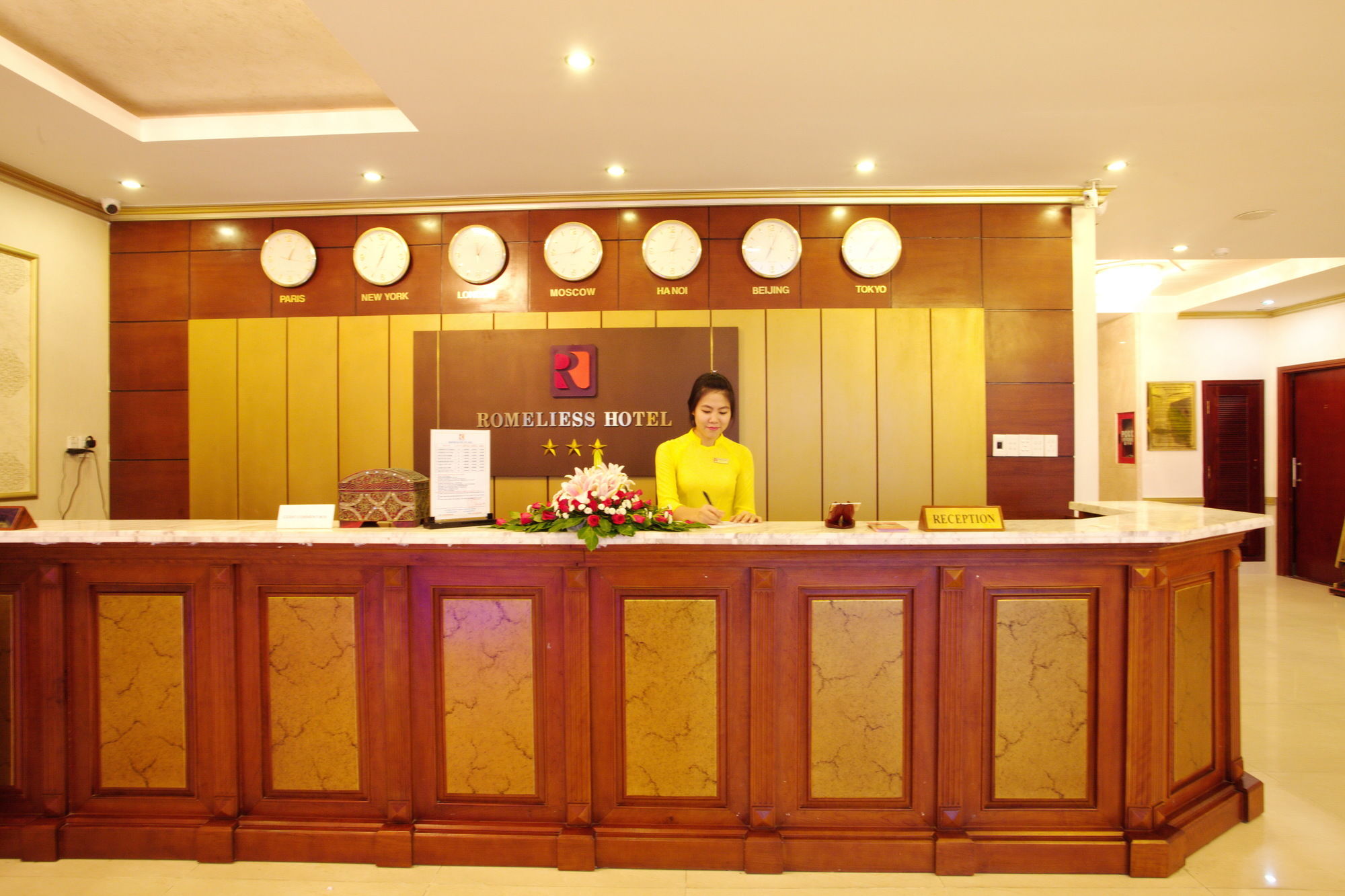 Фото Romeliess Hotel