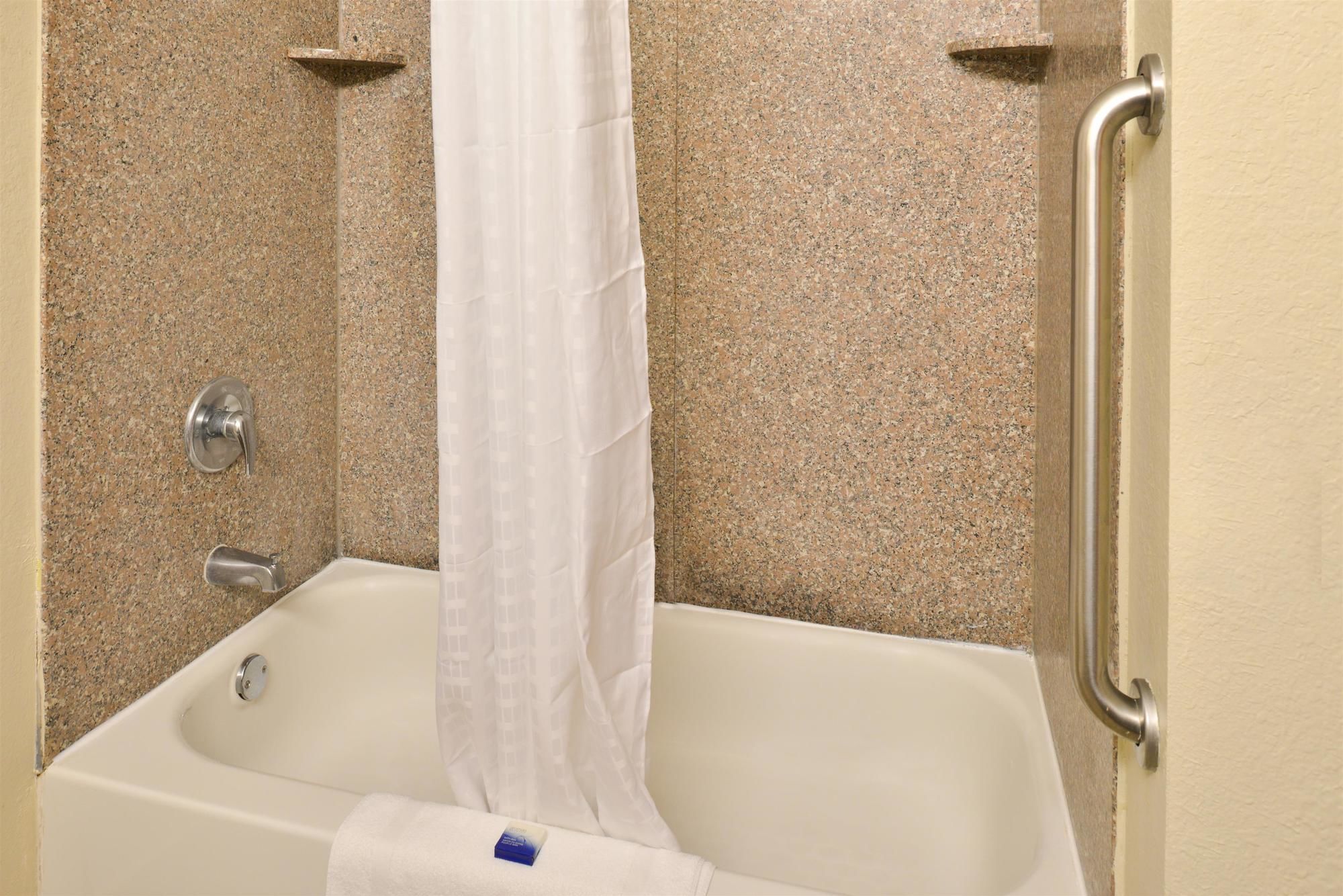 Фото Best Western Troy Inn