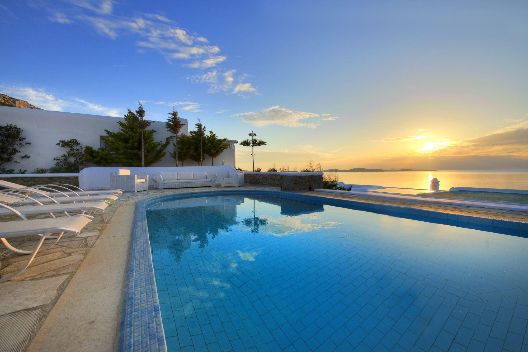 Фото Amazon Mykonos Resort & SPA