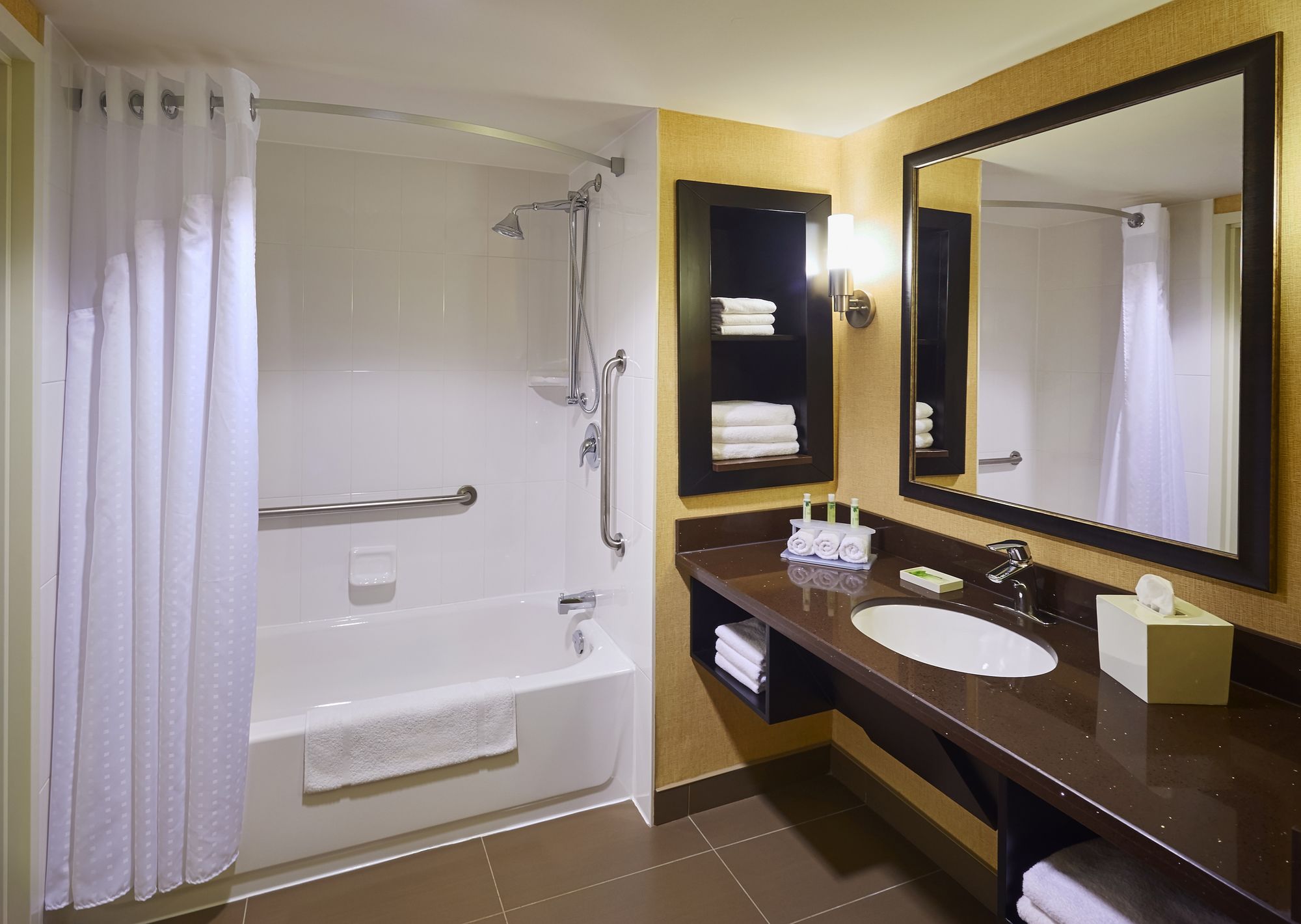 Фото Holiday Inn Express Hotel & Suites Timmins