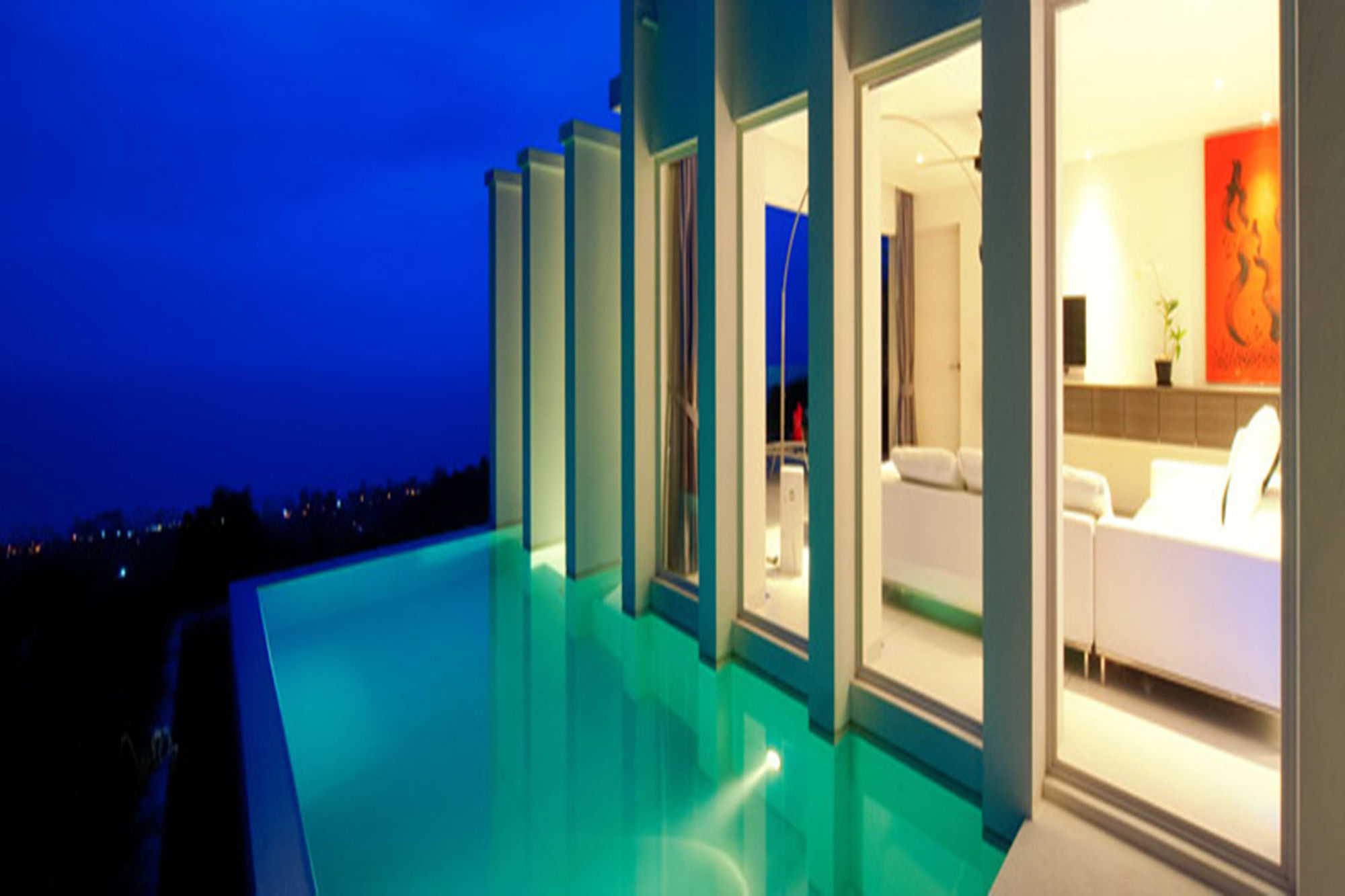 Фото отеля 2