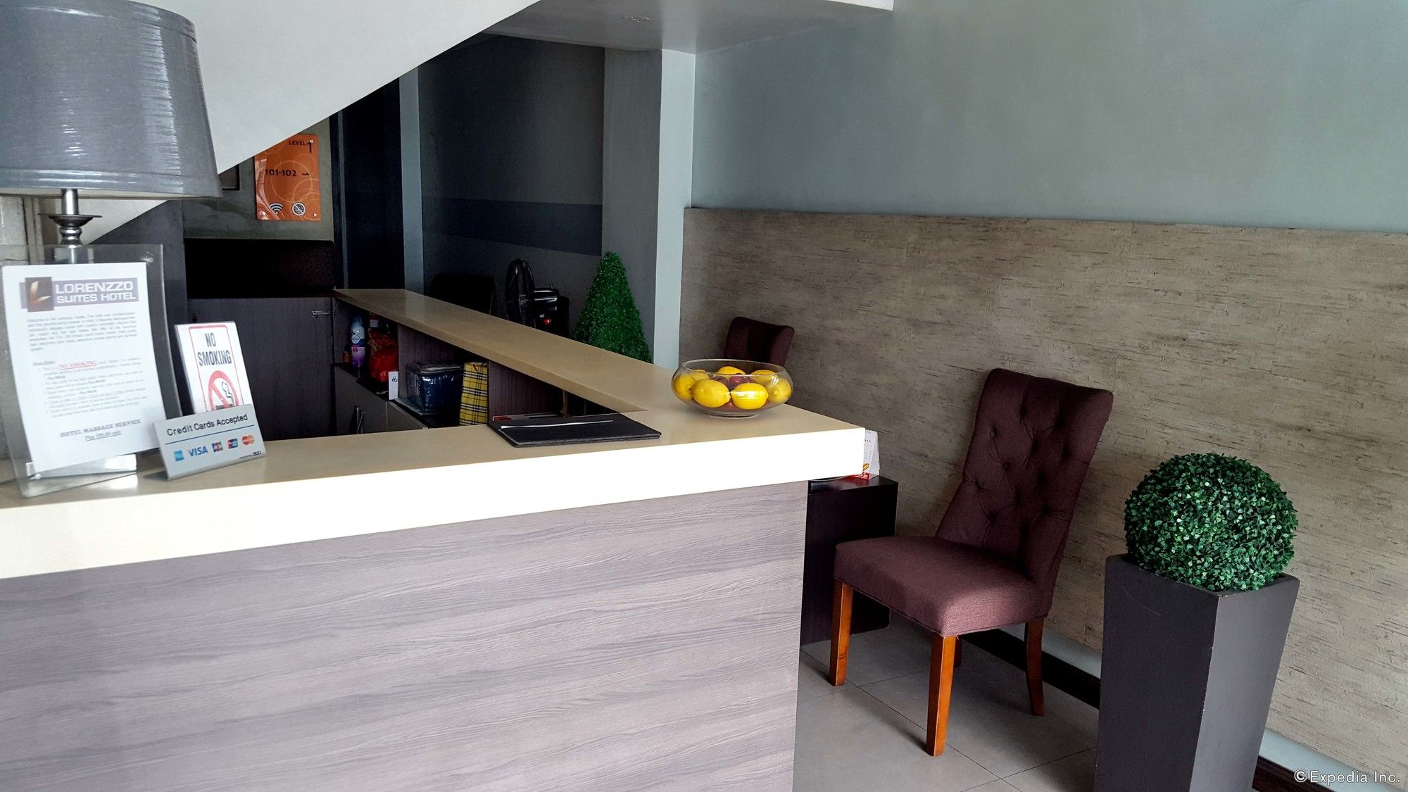 Фото Lorenzzo Suites Hotel