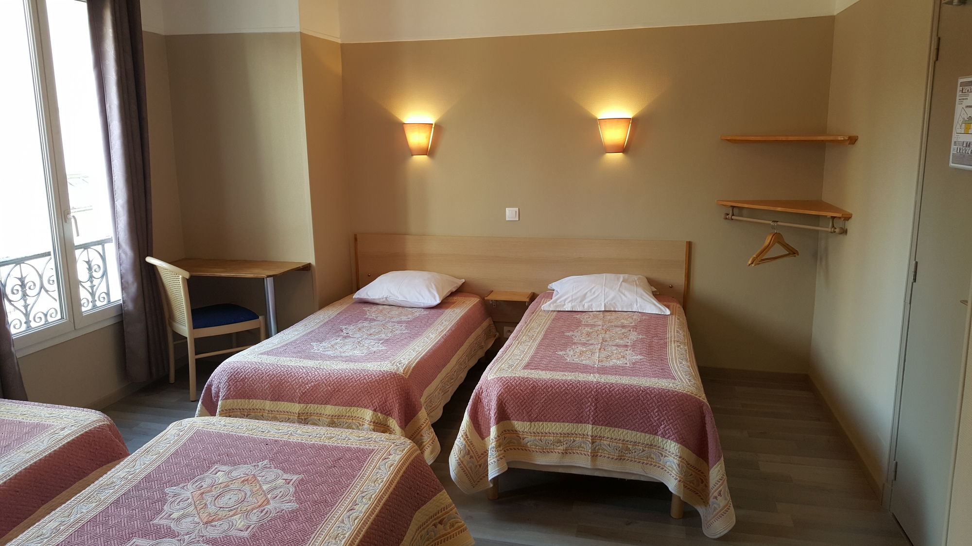 Фото Hotel Angleterre Montmartre