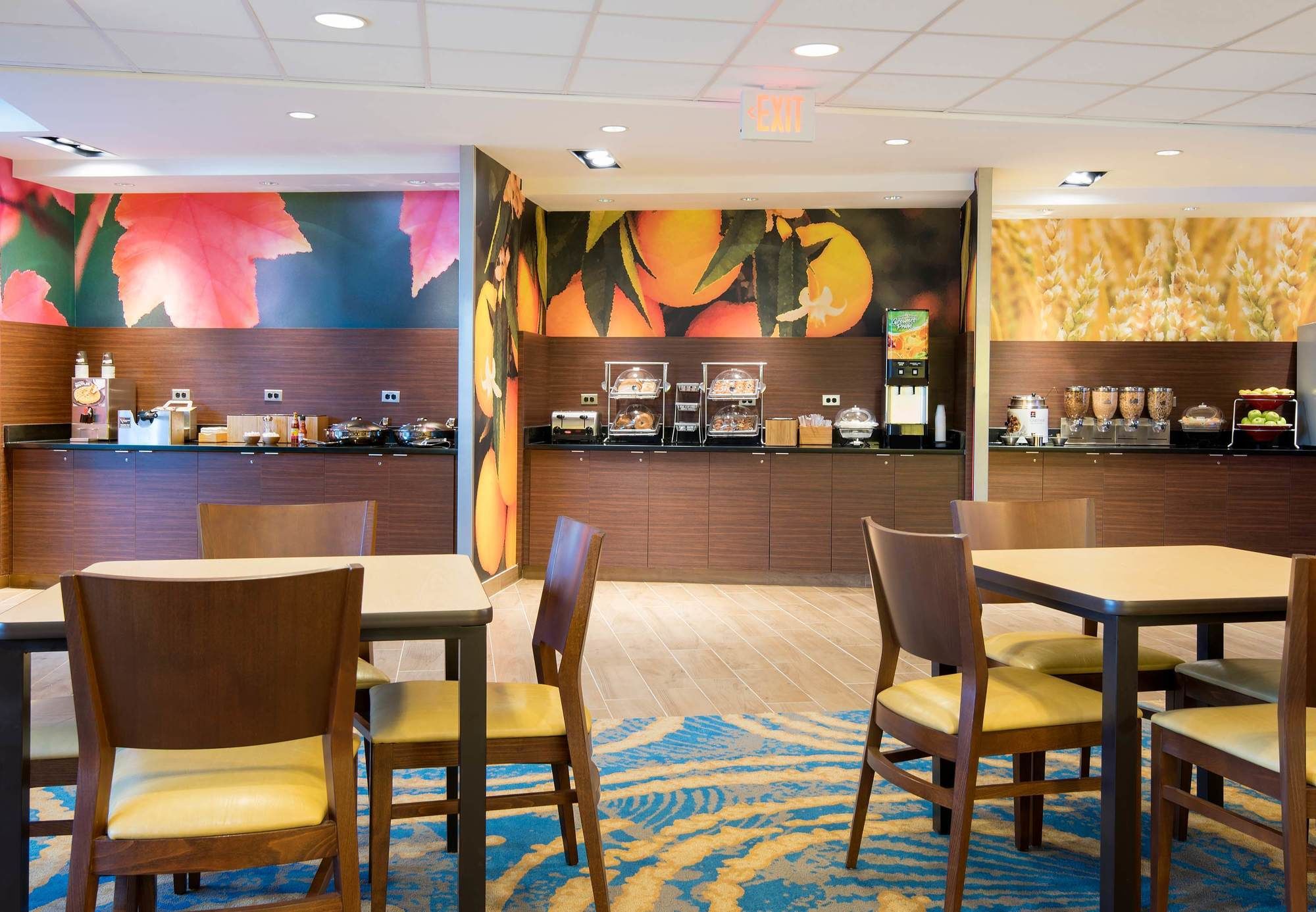 Фото Fairfield Inn & Suites Tampa Westshore Airport