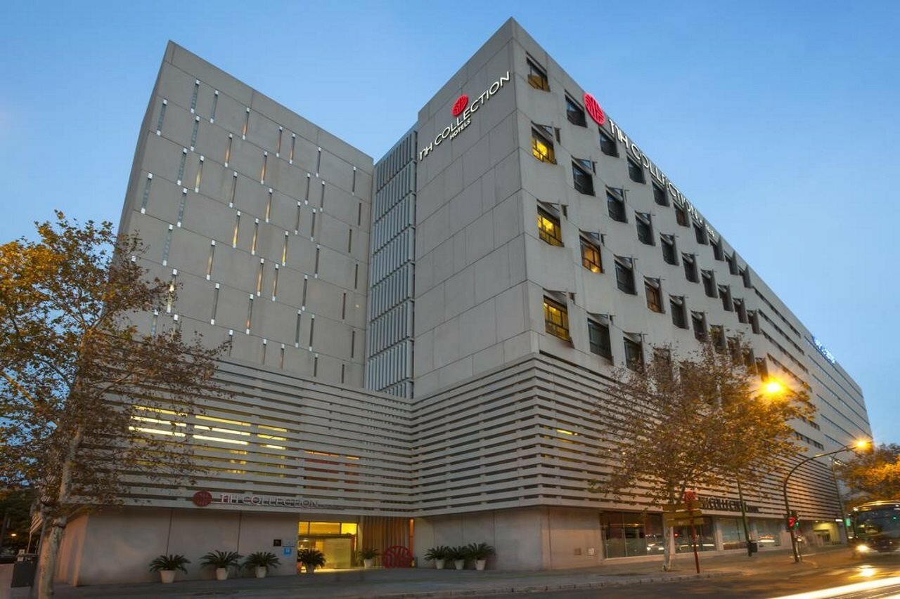 Фото отеля 1