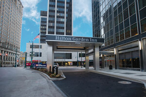 Гостиница Hilton Garden Inn Buffalo Downtown