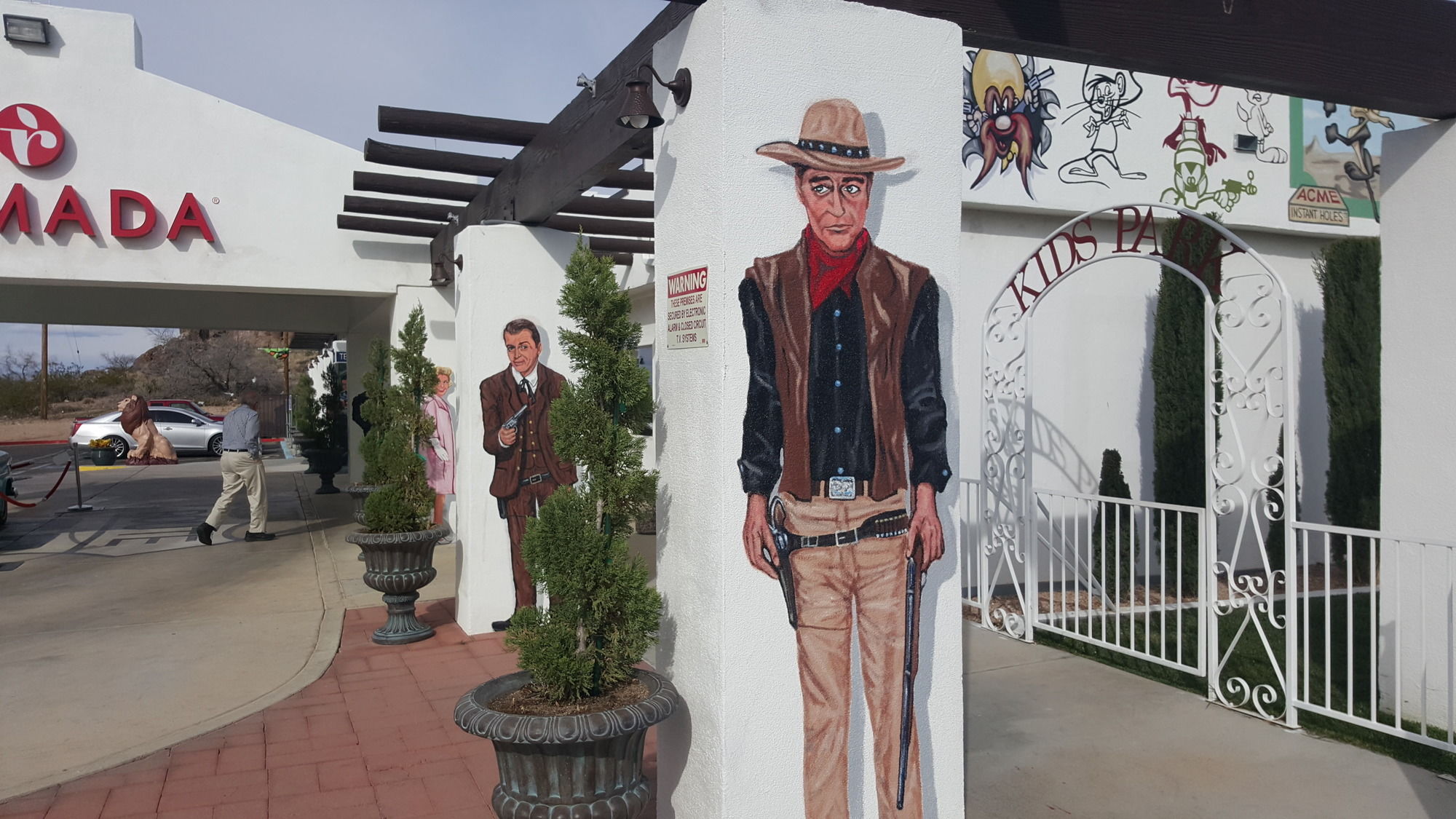 Фото Ramada by Wyndham Kingman