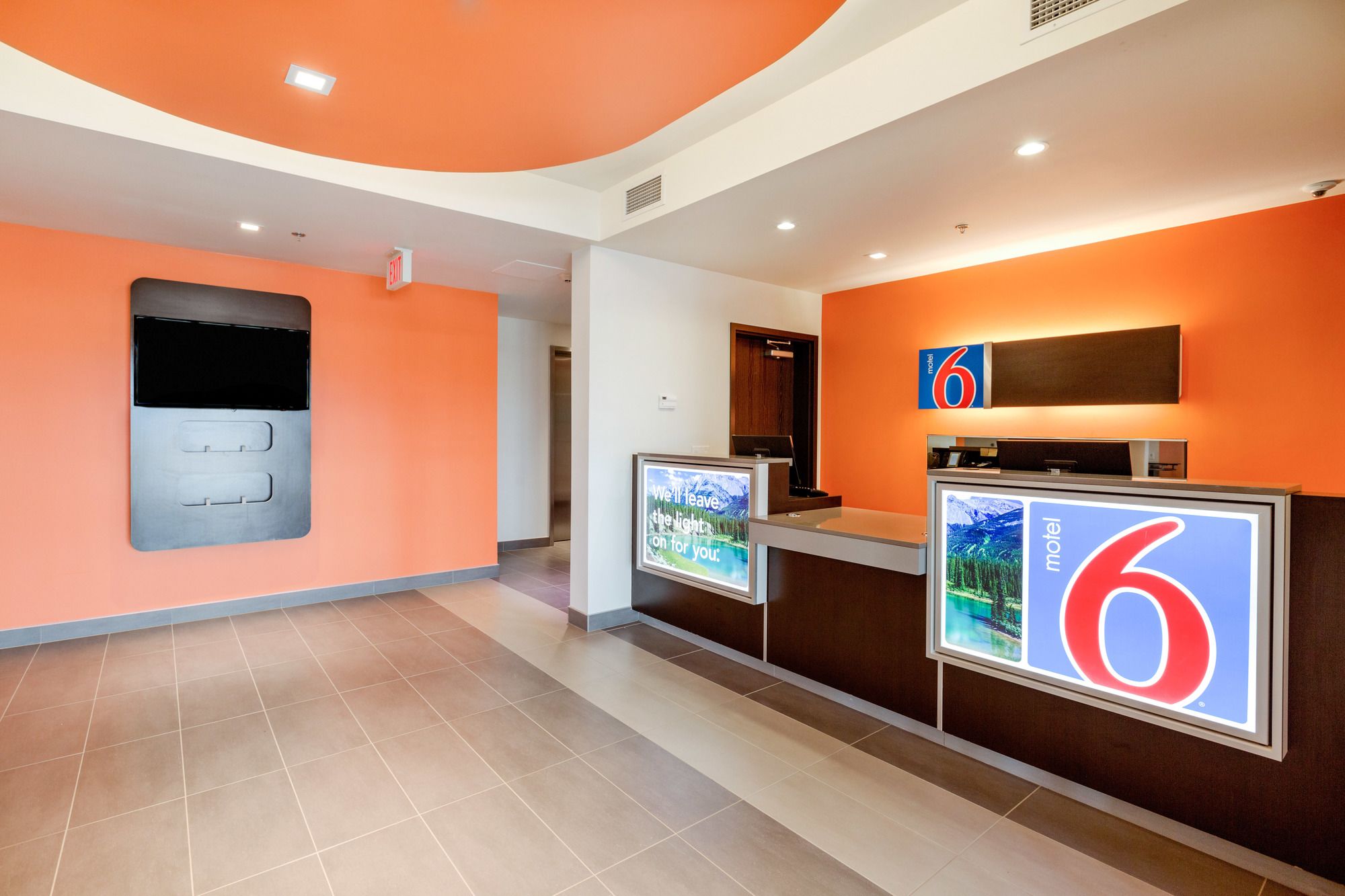 Фото Motel 6 Airdrie, Ab