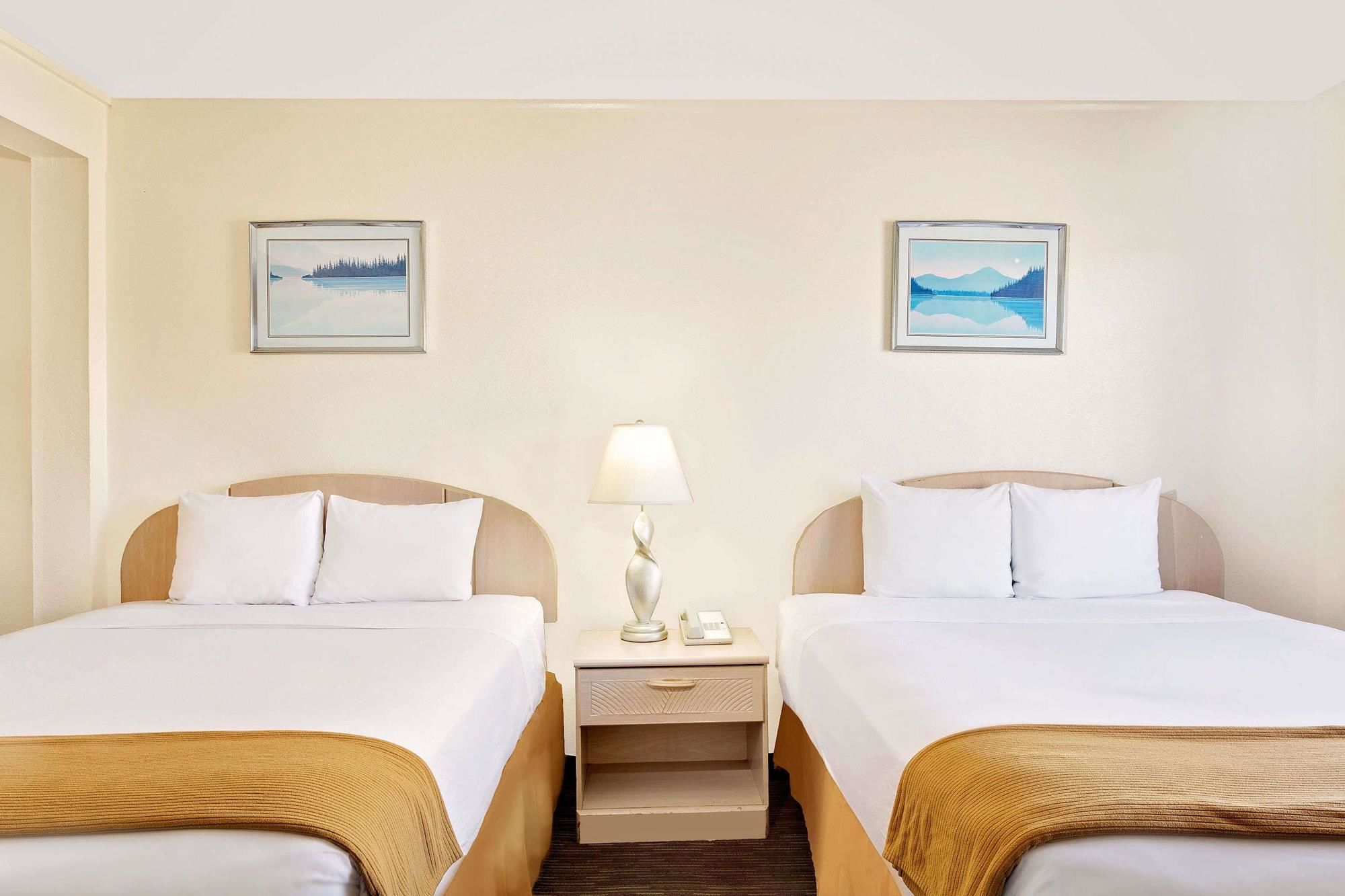 Фото Knights Inn Page