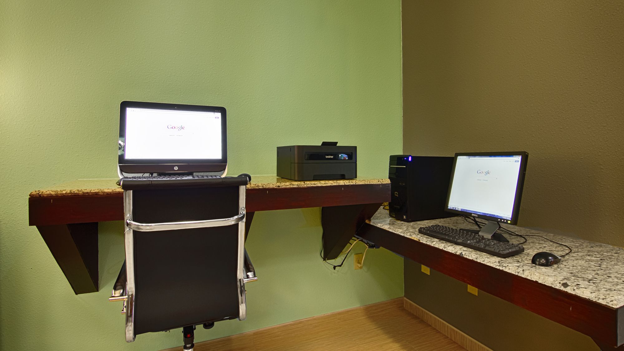 Фото Best Western Plus The Woodlands