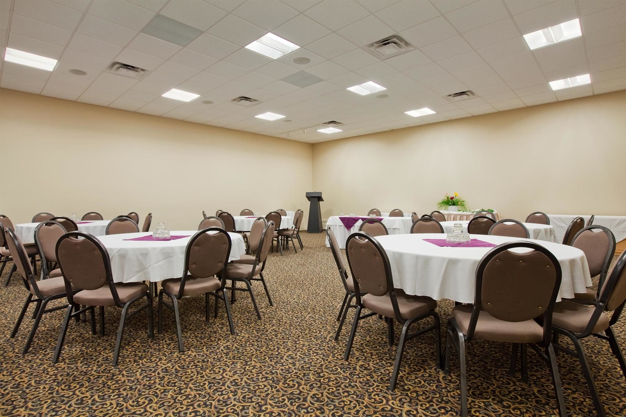 Фото Coronet Hotel Prince Albert