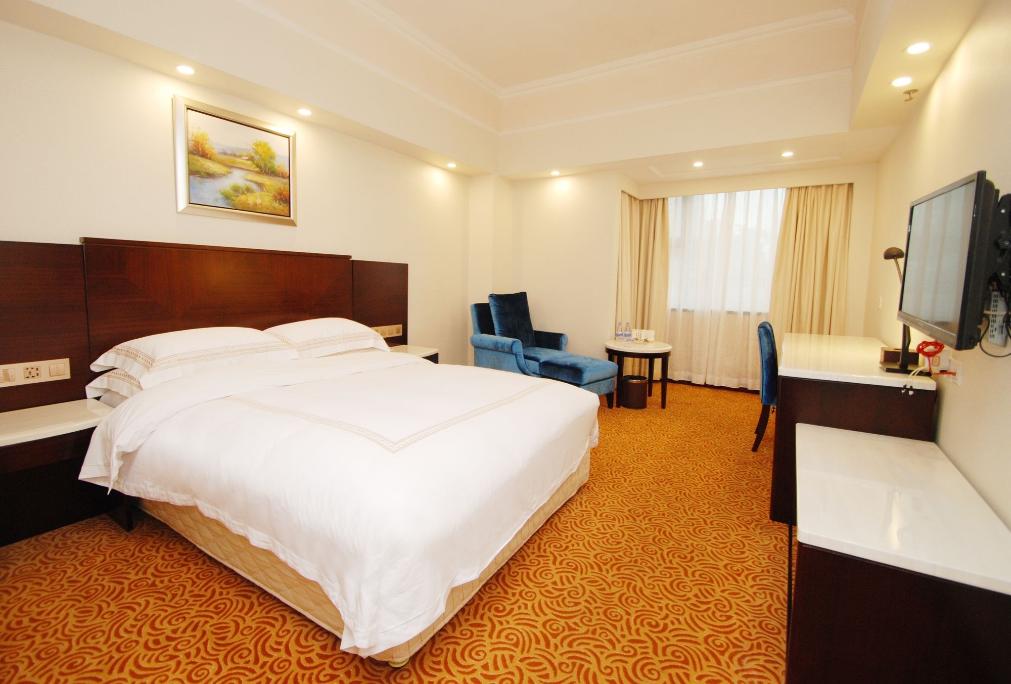 Фото Overseas Chinese Friendship Hotel
