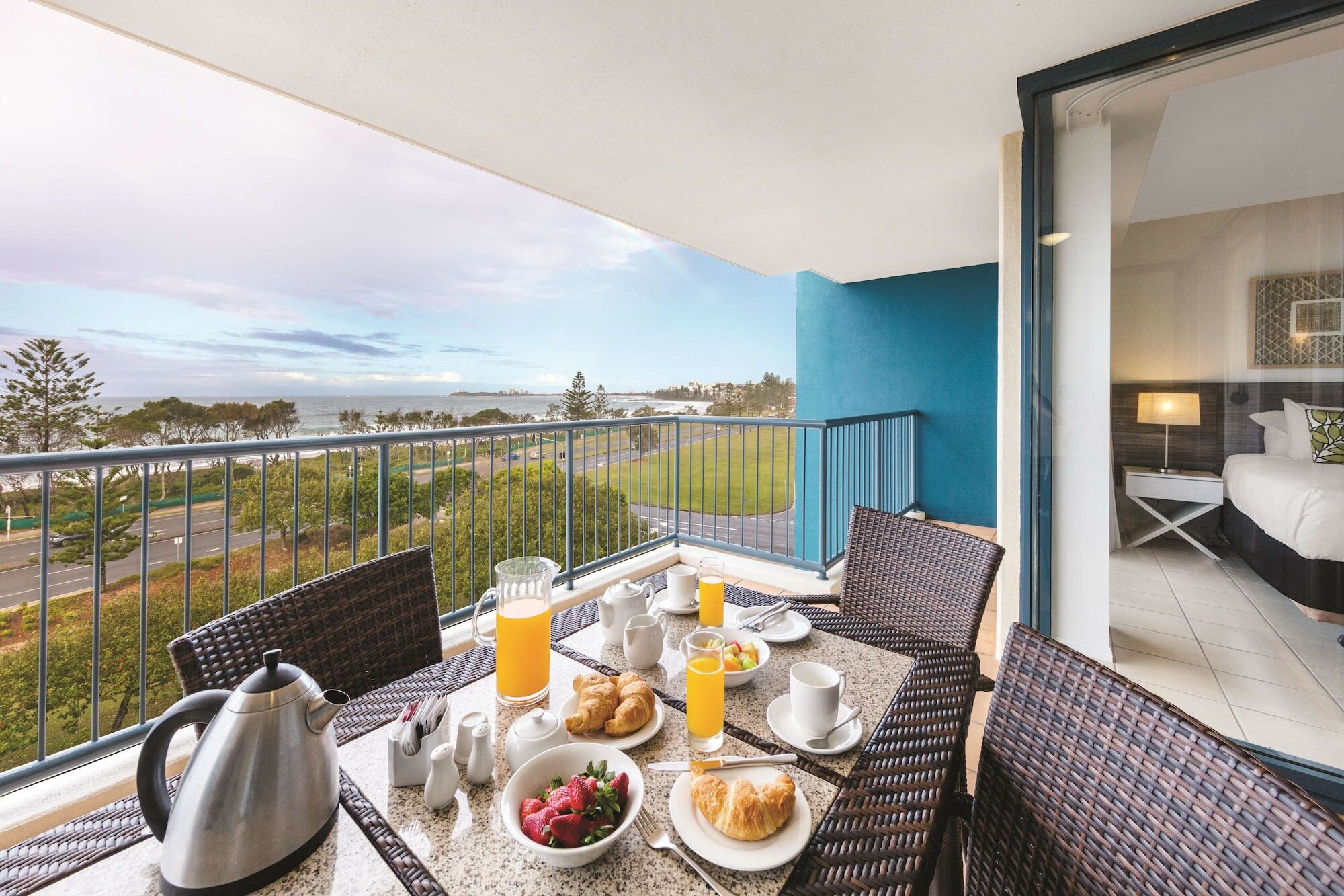 Фото Oaks Sunshine Coast Seaforth Resort