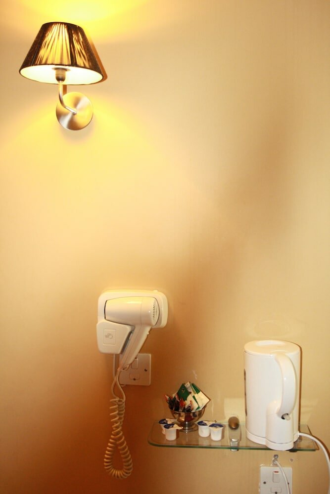 Фото Coronation Hotel