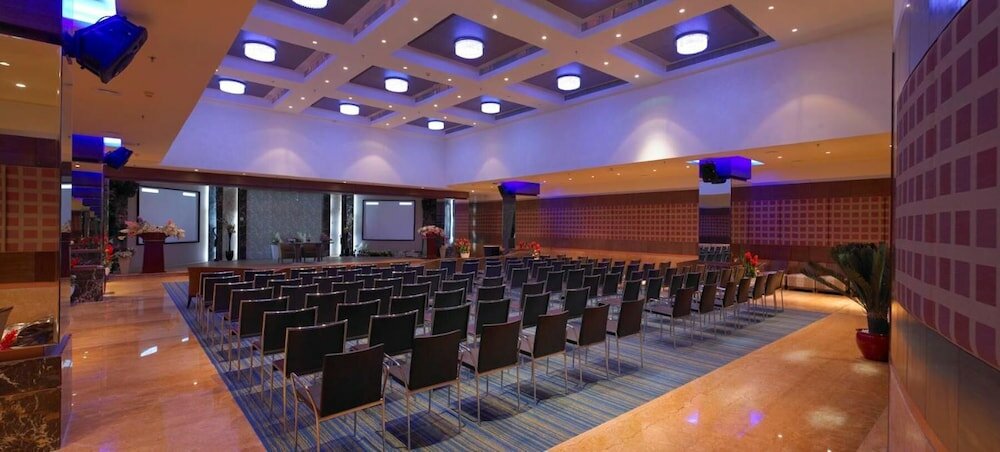 Фото Royal Orchid Central Kireeti Hampi