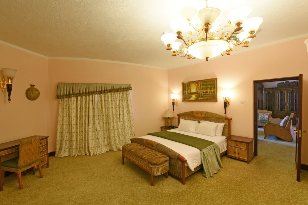 Фото Imperial Royale Hotel