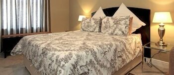 Фото A Smart Stay Apartments