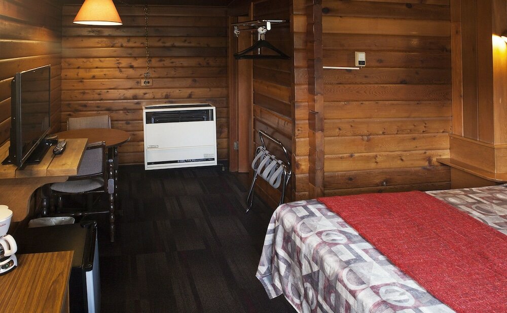 Фото Rundle Mountain Lodge