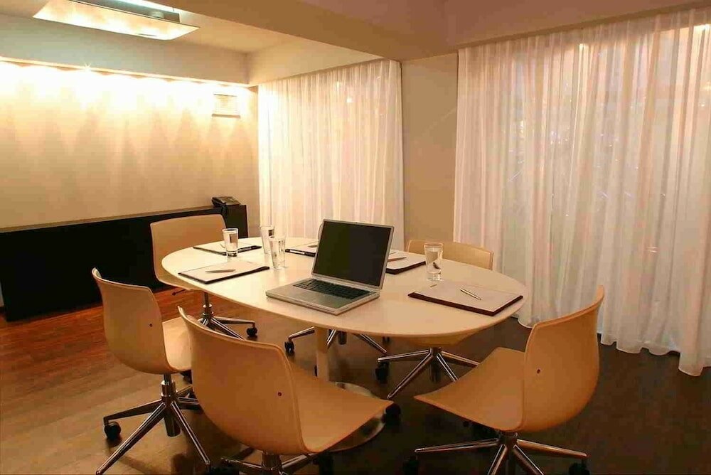 Фото The Alassia Hotel