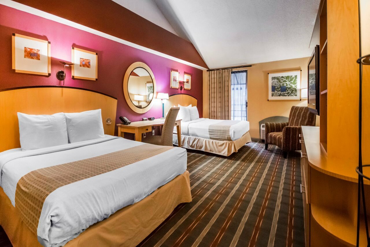 Фото Pier 5 Hotel Baltimore, Curio Collection by Hilton