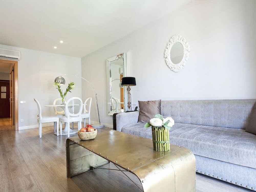 Фото Grandom Suites Barcelona