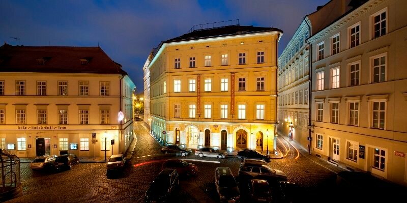 Гостиница Charles Bridge Palace в Праге