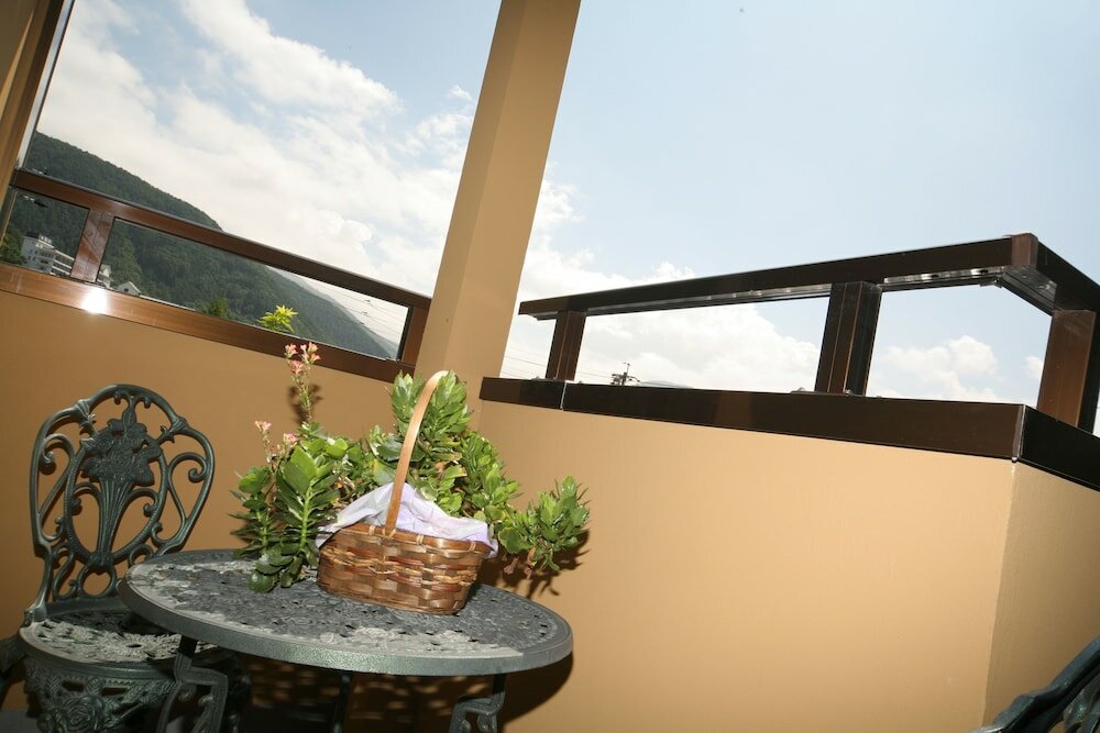 Фото Oiwakeya Ryokan