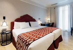 Гостиница Hotel Eurostars Regina