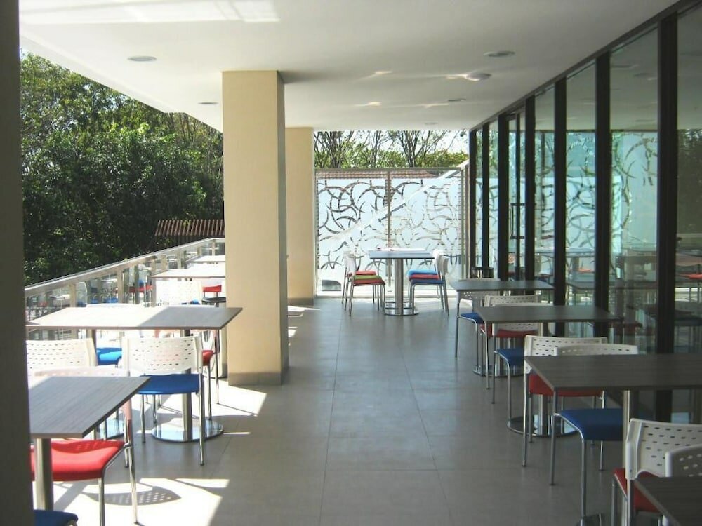 Фото Cordela Hotel Cirebon