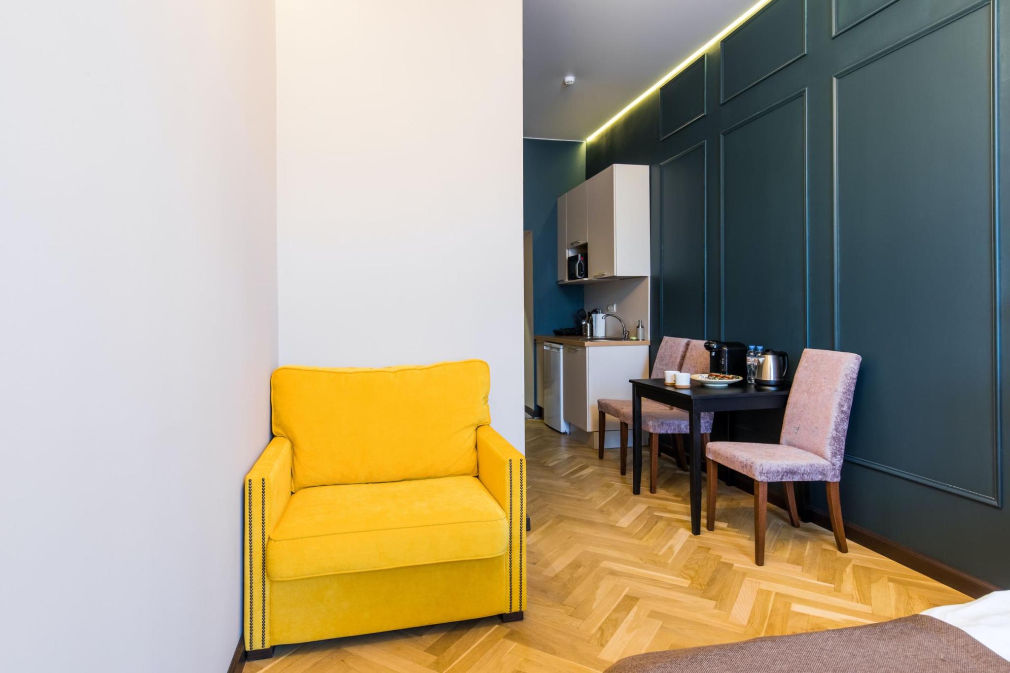 Фото Елисеевский