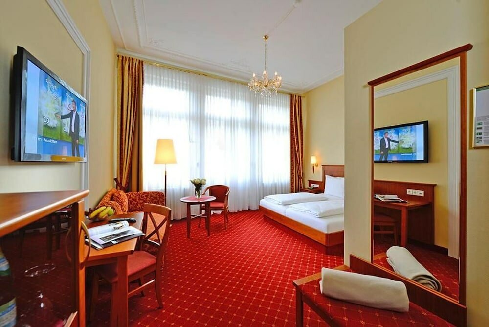 Фото Hotel Schweizer Hof