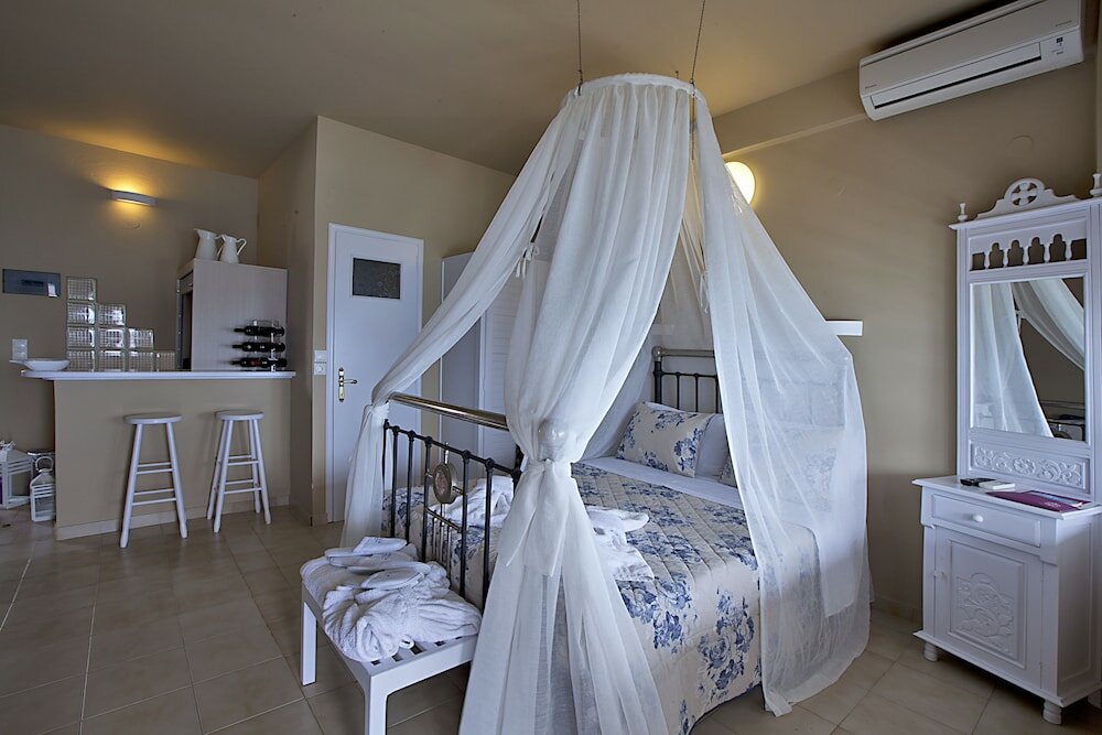 Фото Nelly’s Hotel & Apartments