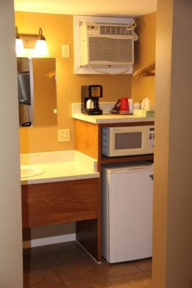 Фото Lakeshor Motor Inn