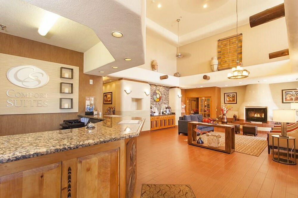 Фото Holiday Inn Express And Suites Santa Fe, an Ihg Hotel