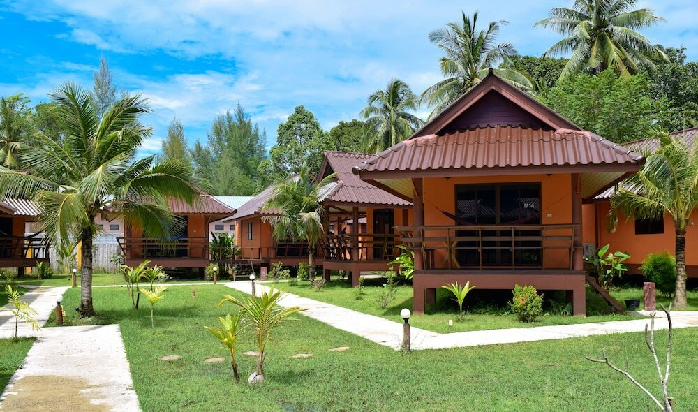 Фото Lanta Pearl Beach Resort