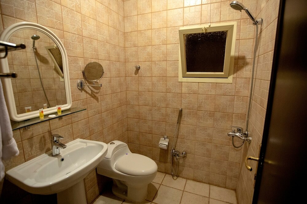 Фото Al Raha Hotel Suites