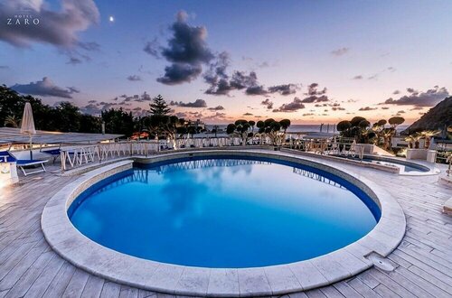 Внешний вид отеля Hotel Zaro в Форио, фото 1