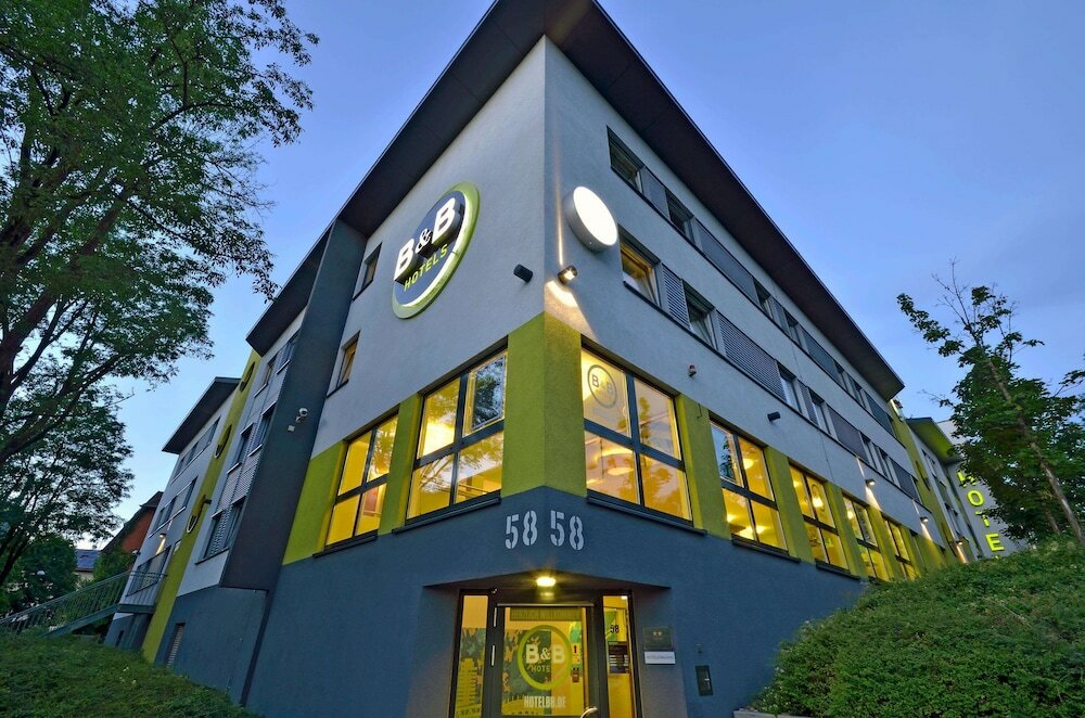 Фото B&b Hotel Stuttgart-City