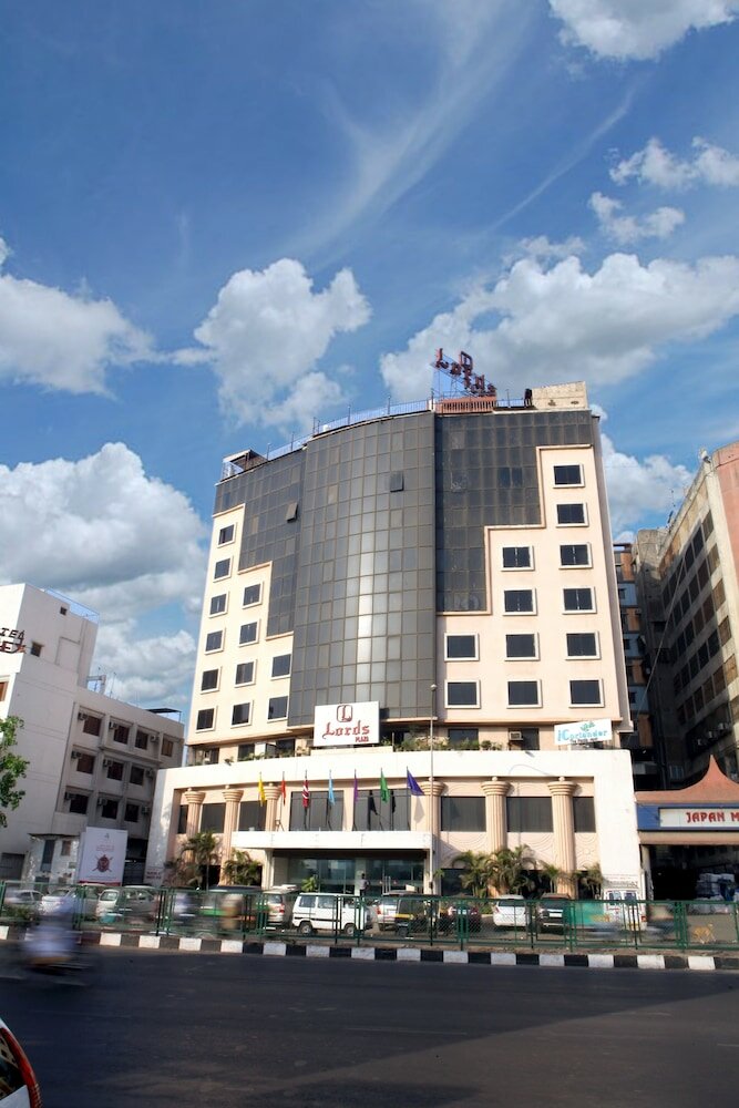 Фото отеля 1