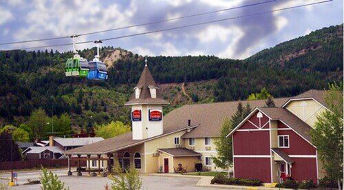 Гостиница FairBridge Inn & Suites Kellogg
